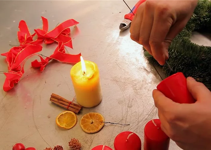 Dekoration - Anfertigen eines Weihnachtskranzes